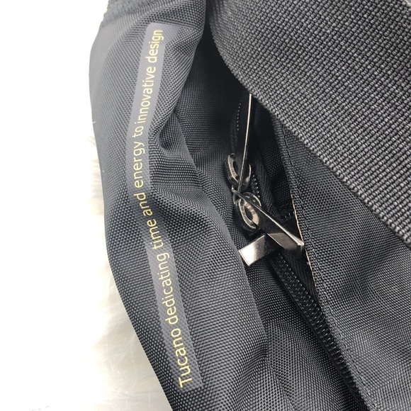 Tucano Cobra Computer Bag for Notebook 14" Or Apple MacBook Pro 15" - Picture 4 of 7